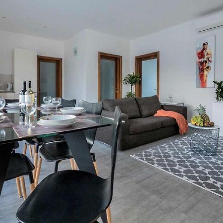 Stunning Penthouse Roof Terrace & Communal Swimming Pool St. Paul's Bay Bagian luar foto