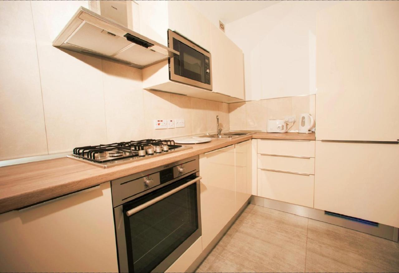 Stunning Penthouse Roof Terrace & Communal Swimming Pool St. Paul's Bay Bagian luar foto