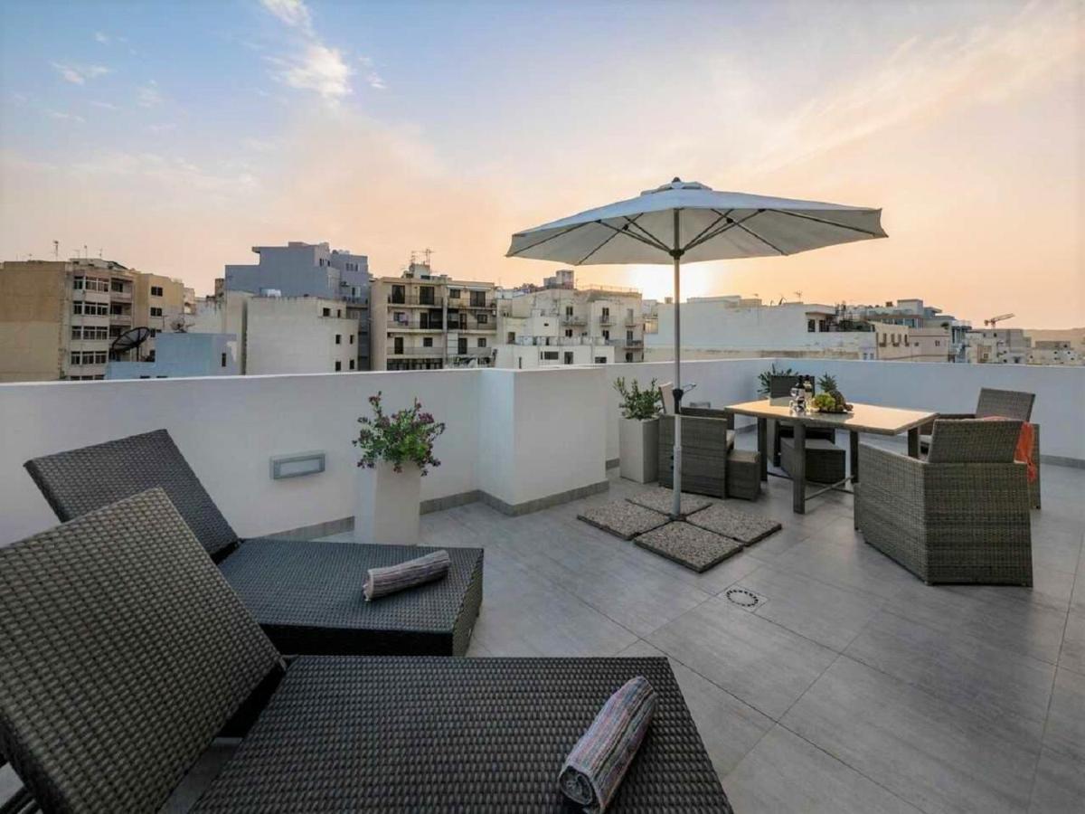 Stunning Penthouse Roof Terrace & Communal Swimming Pool St. Paul's Bay Bagian luar foto