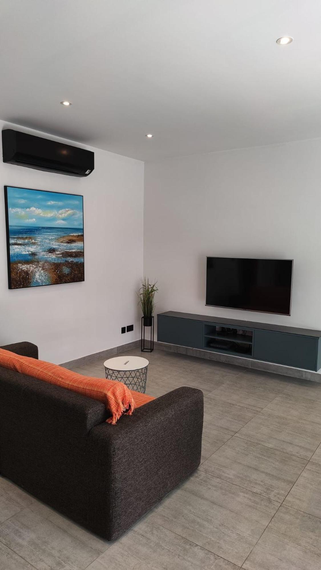 Stunning Penthouse Roof Terrace & Communal Swimming Pool St. Paul's Bay Bagian luar foto